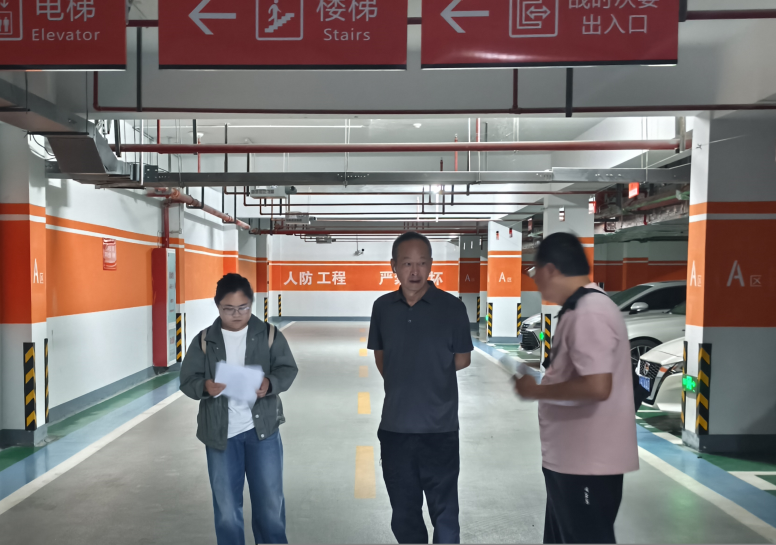 借力专业技术人员库 筑牢人防工程安全屏障
——市国动办开展全市人防工程安全生产专项检查